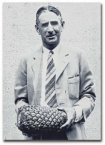 James Drummond Dole with Pineapple_1