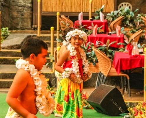 Alii Luau Show Children