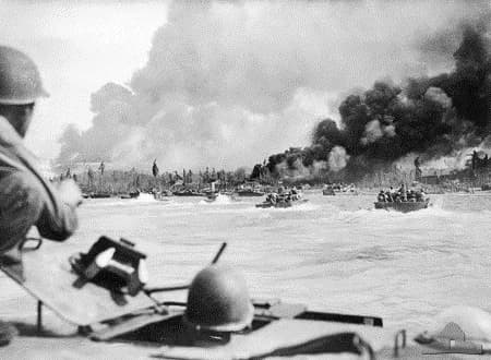 WW in the Pacific Borneo Balikpapan Troops landing  wikimedia