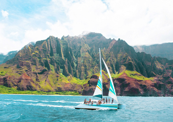 napali coast snorkeling and sailing tour holoholo kauai boat tours slider