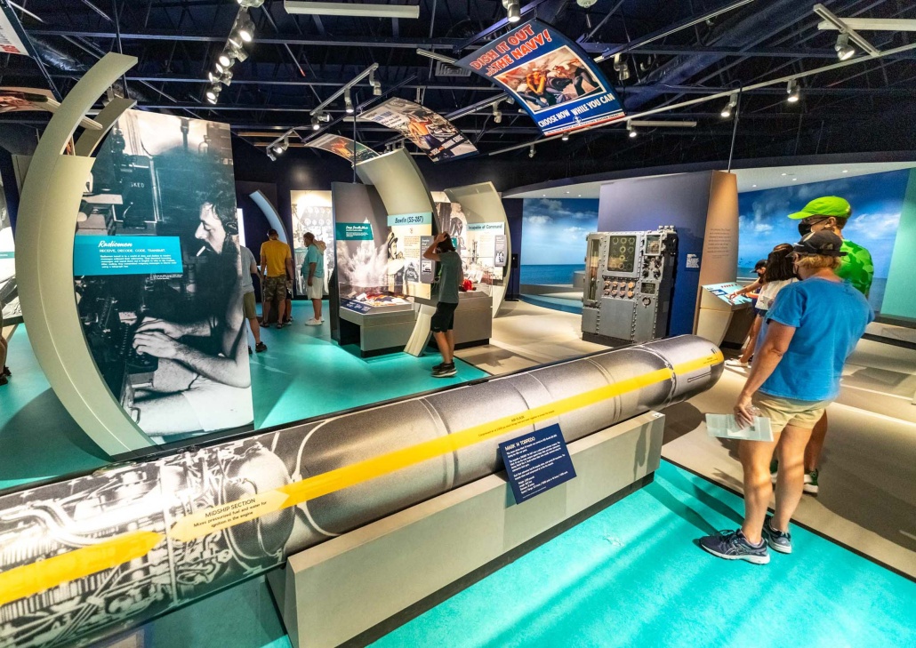 pacific fleet submarine museum torpedo and visitors pearl harbor oahu