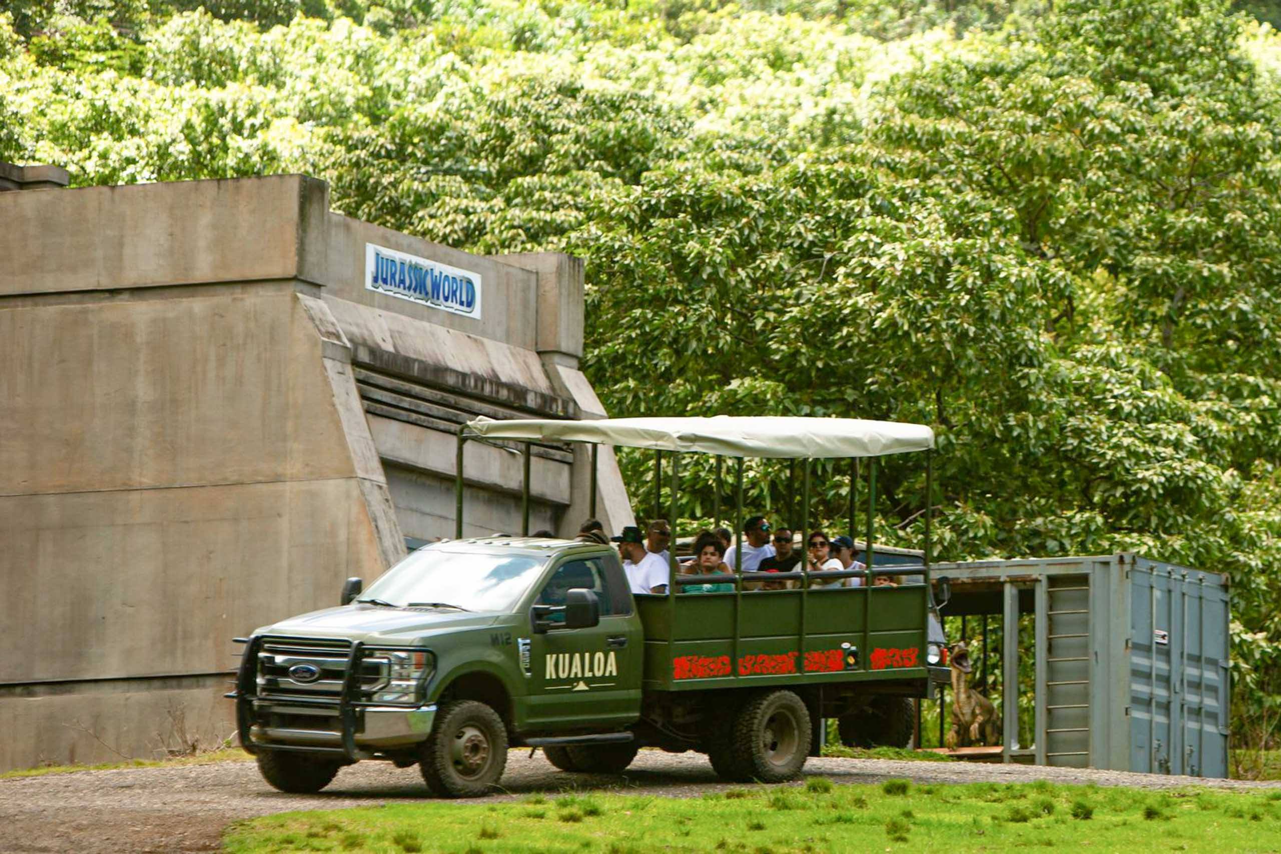 kualoaranch jayman built hawaii incentive group adventure kualoa truck